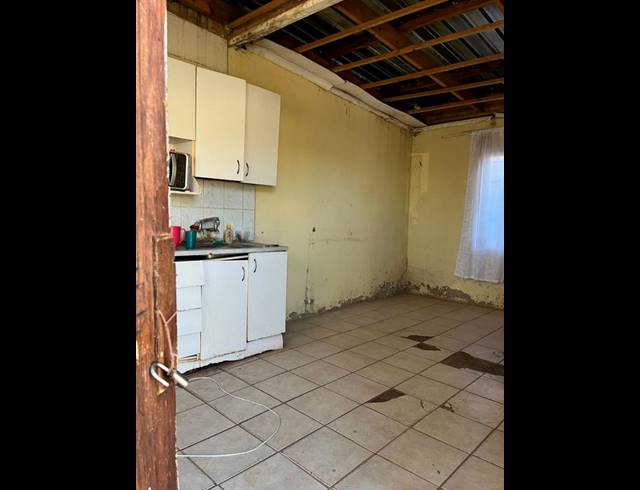 2 BEDROOM HOUSE FOR SALE IN LAWLEY